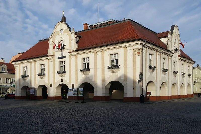 Jarocin-ratusz-region-AW_wynik