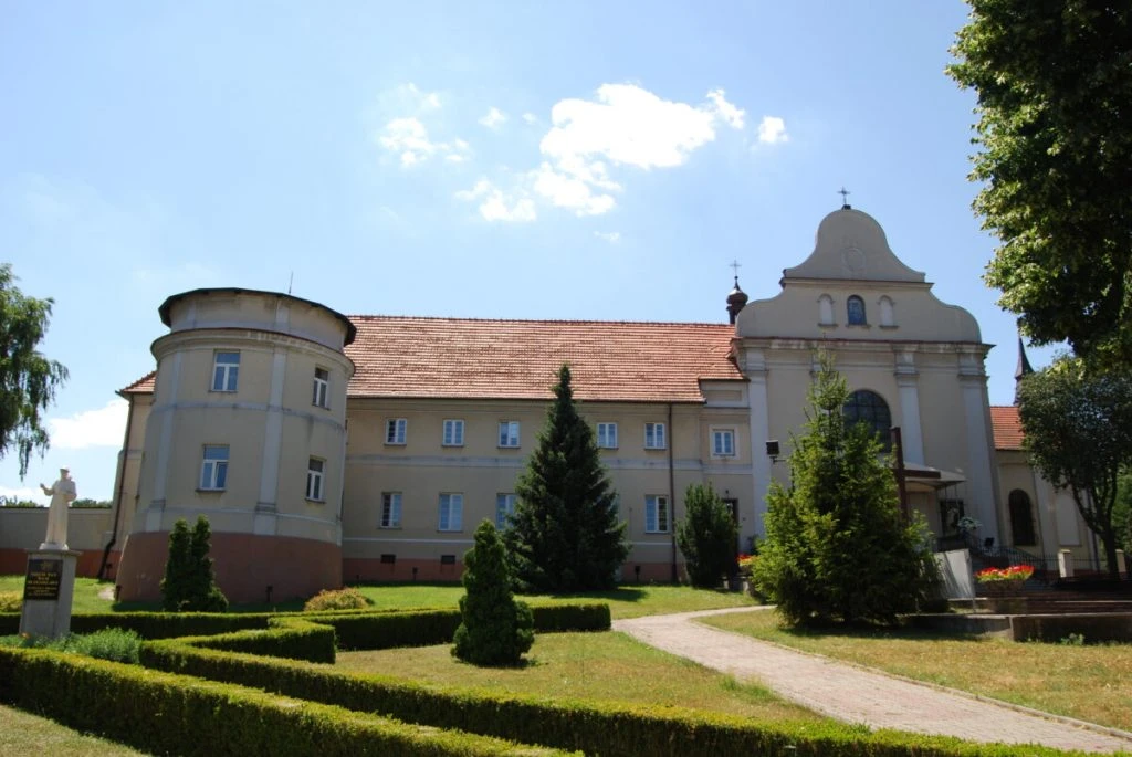 Kosciol-i-klasztor-Franciszkanow-Konin_wynik